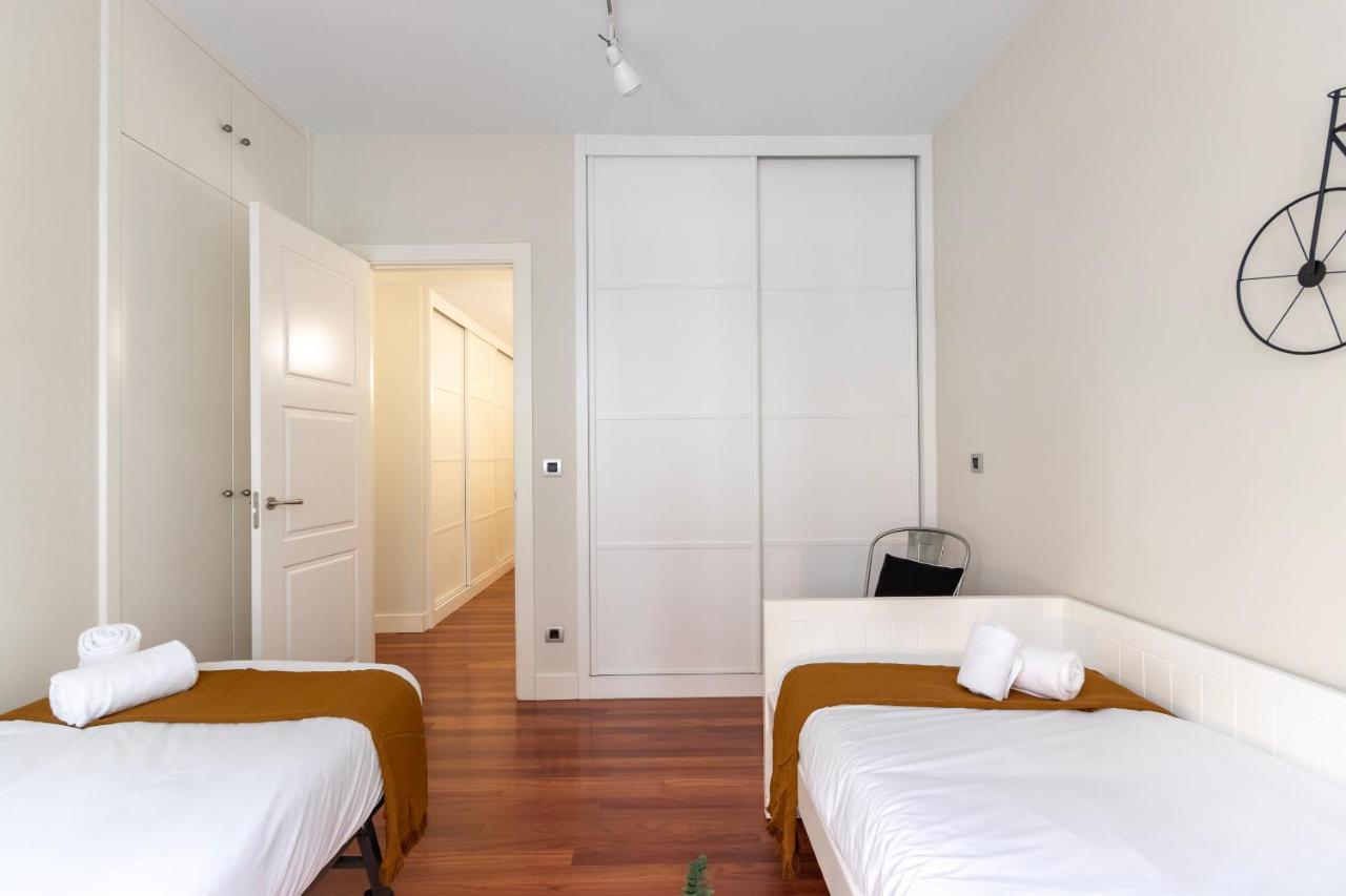 Gran Apartamento Con Estilo En El Centro De Bilbao Exteriör bild