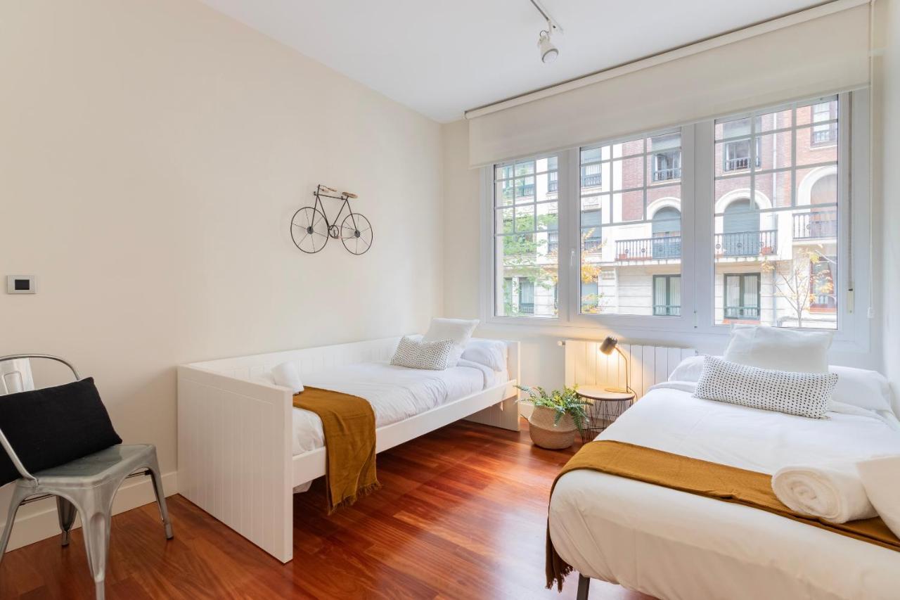 Gran Apartamento Con Estilo En El Centro De Bilbao Exteriör bild